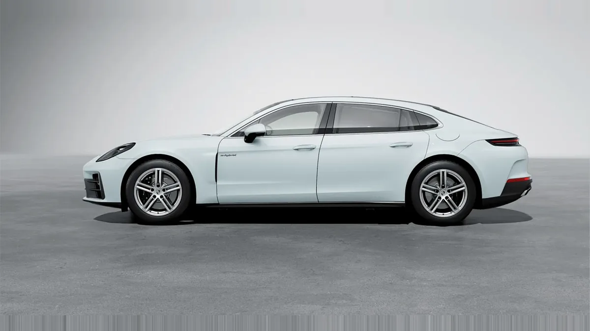 Porsche Panamera 4 Executive Berlina en renting